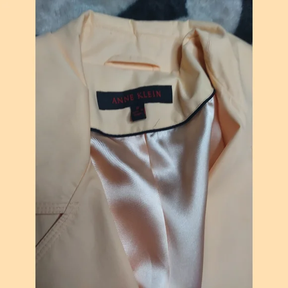 Anne Klein Cream Colored Trench Coat - Picture 3 of 5